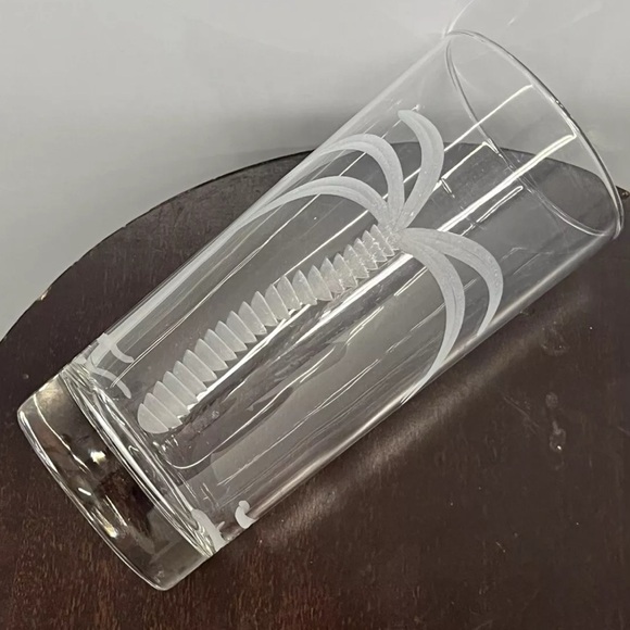 Set of 4 Etched Palm Tree Tall Highball Glasses by Rolf 🌴 - Picture 4 of 13